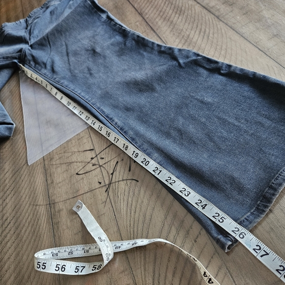 Free People In My Feelings Crop Flare Blue Jeans Pull-on Mid-rise Size Medium - Picture 11 of 11